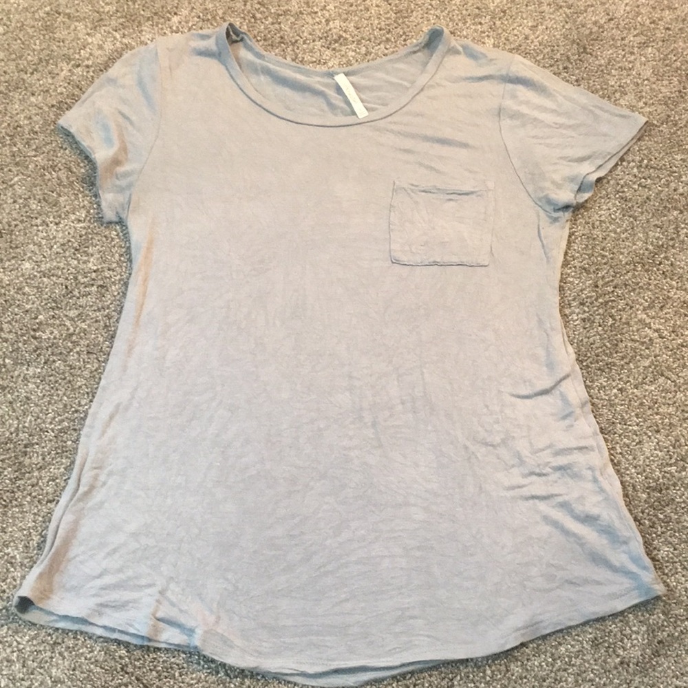 casual light blue tee